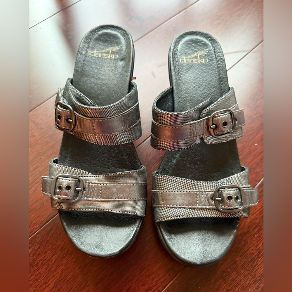 Dansko Metallic /Black Slide Sandals